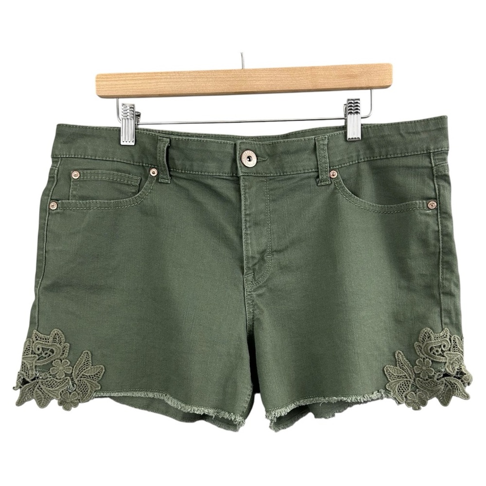 Jordache Crochet Detail Jean Shorts Size 16